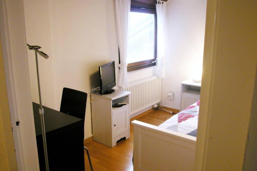 Joline Private Guest Apartment Downtown Nidau מראה חיצוני תמונה